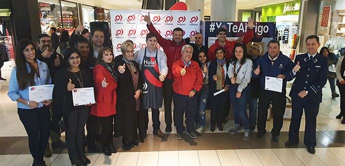 La campaña Yo Te Abrigo, liderada por el Ministerio de Desarrollo Social y Familia junto a Mall Plaza, contó con gran apoyo de parte de la comunidad, lo que permitió triplicar la meta inicial. “Esta campaña es una muestra de solidaridad de la gente de Tarapacá con aquellas personas que pasan más frío en esta época”, afirmó el ministro Sichel.